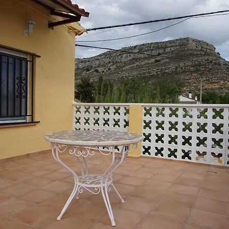 La Casa Del Rio Villa Granja Llumes Екстериор снимка