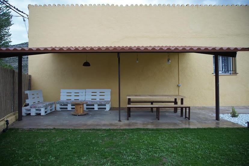 La Casa Del Rio Villa Granja Llumes Екстериор снимка