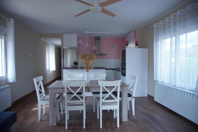 La Casa Del Rio Villa Granja Llumes Екстериор снимка